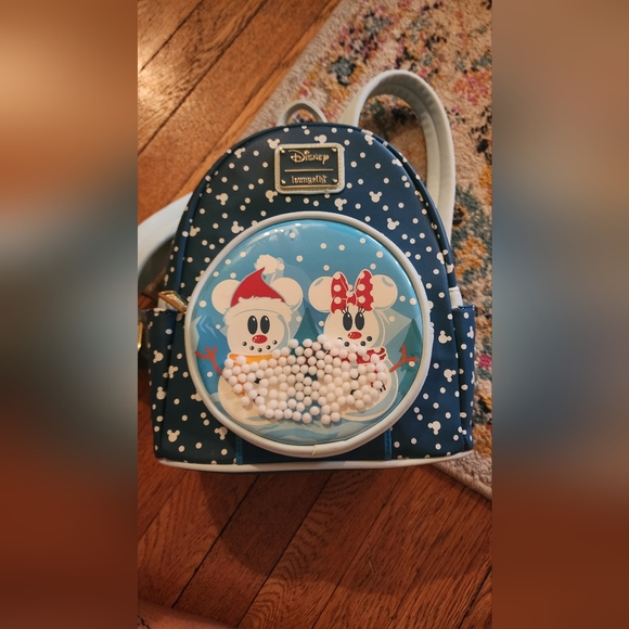 MICKEY minnie Snowgloble Loungefly - Picture 1 of 1